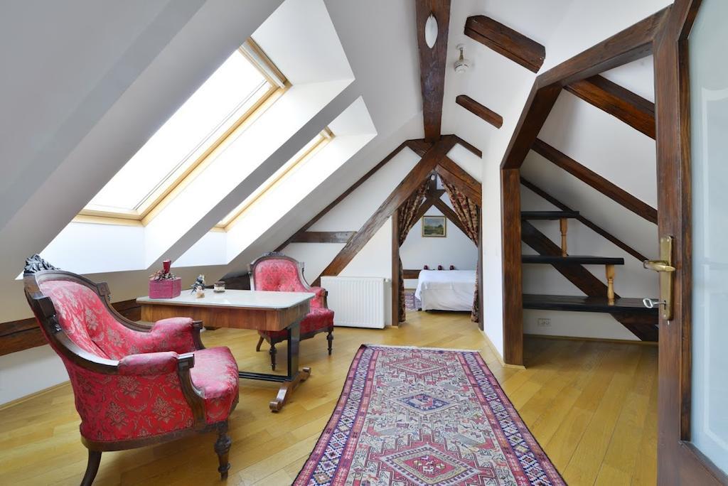 Kronhaus ブラショフ 部屋 写真